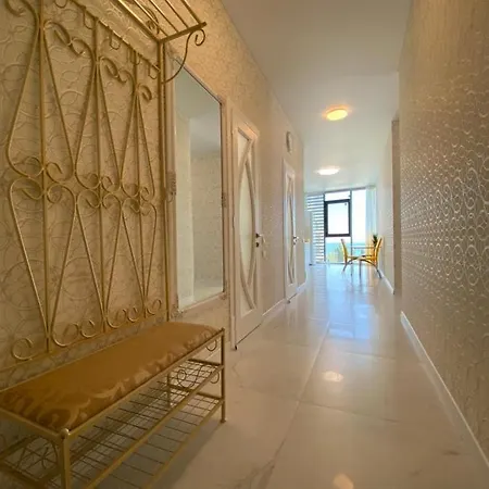 Amazing Sea View Deluxe Apartment Odesa